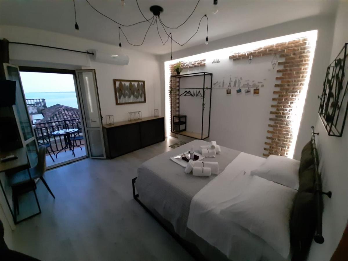 Dame Crotone Bed and Breakfast Eksteriør billede